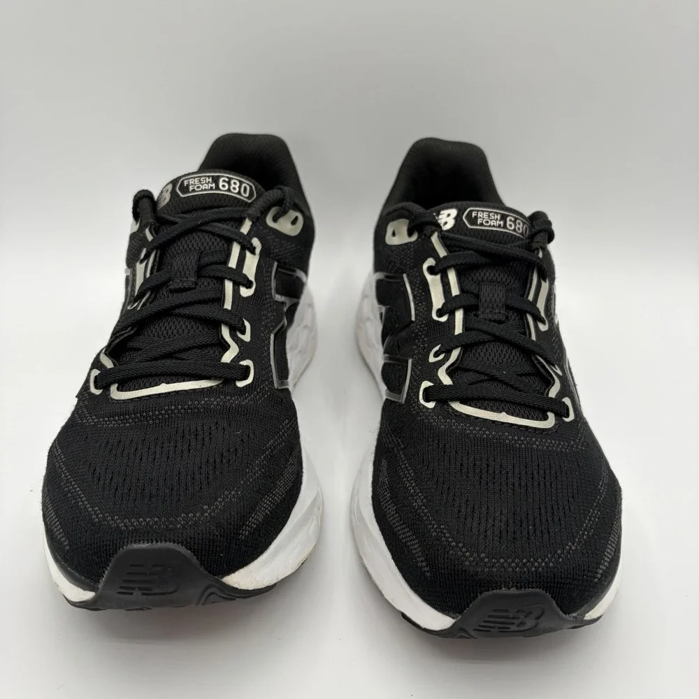 New Balance Fresh Foam 680v8 W680LK8 Black White Women 8.5 Men 7